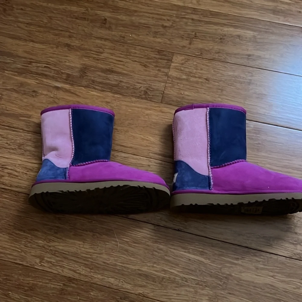 UGG 3151 Patchwork Kids Sherling Lined Boots size 3